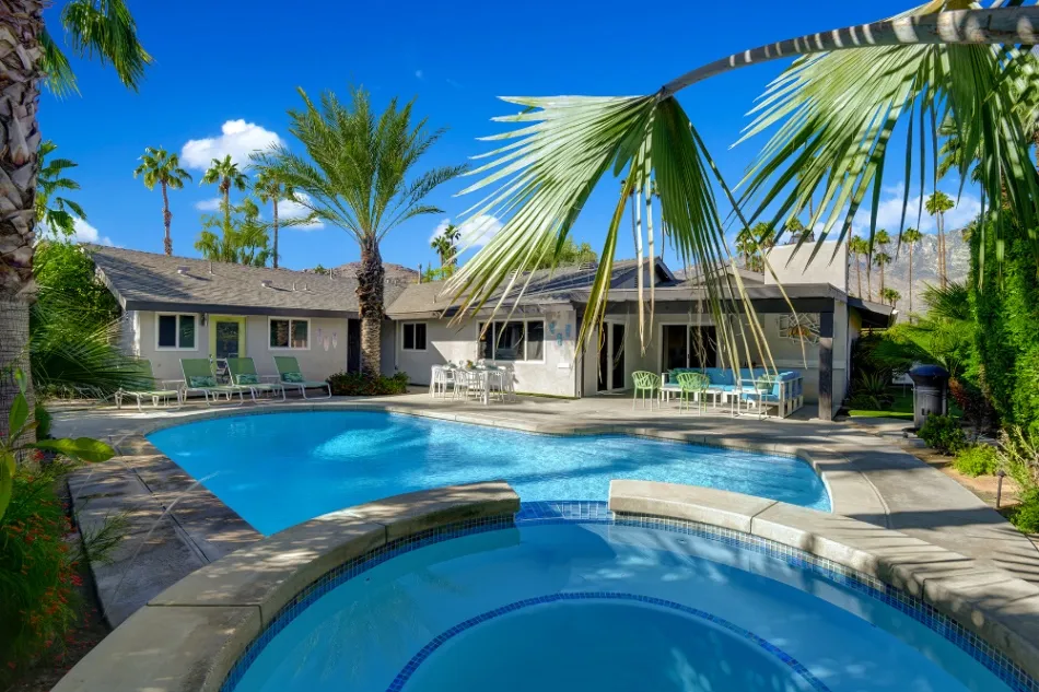 2118 S Gene Autry Trl, Palm Springs, CA